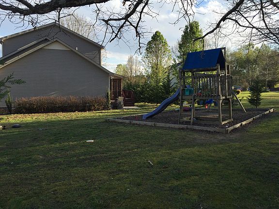 4th image of 7481 Christopher St