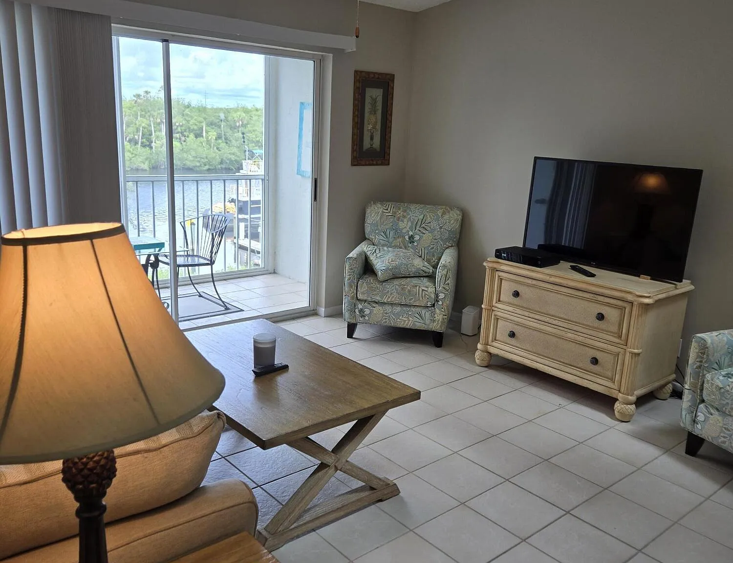 2 bed, 2.0 bath, 1018 sqft, $2,050 — Photo 4