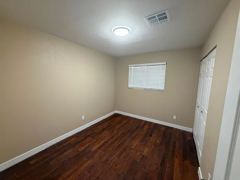 5810 W Earll Dr — Photo 10