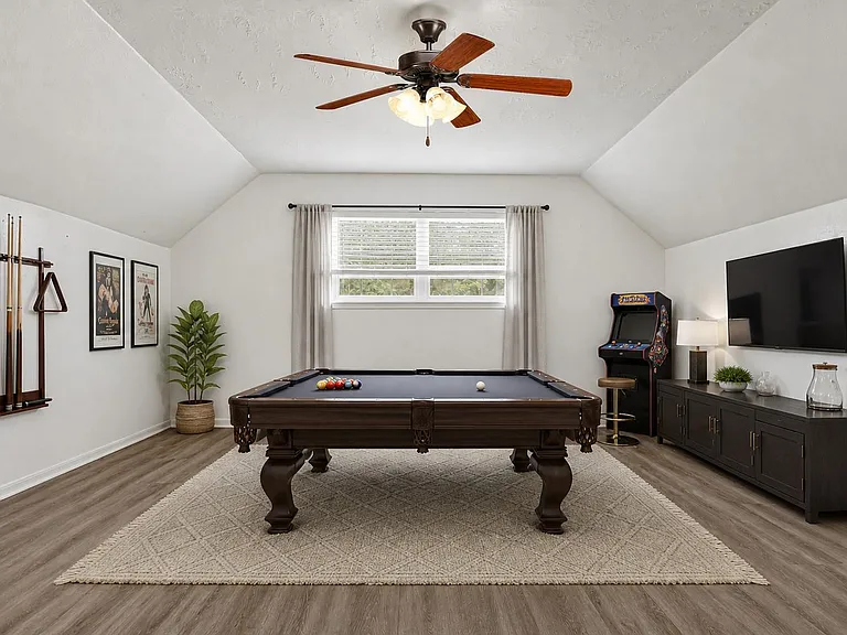 539 Belwin Dr — Photo 27