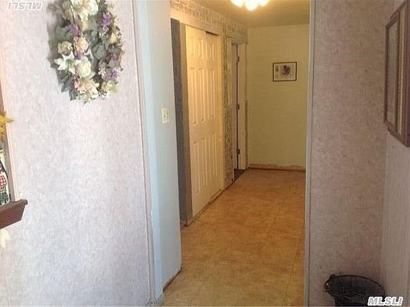 3rd image of 10 Valley St