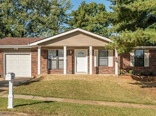 705 Fetlock Dr, Fenton, MO 63026