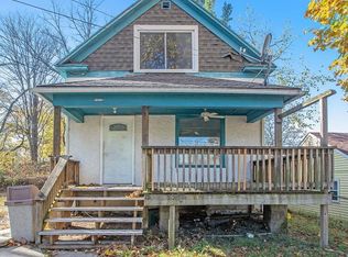 1033 Fenimore Ave, Kalamazoo, MI 49048