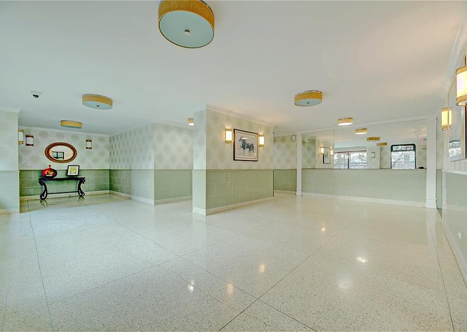 2nd image of 2475 W 16th St APT 18B