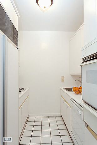 2nd image of 200 E 69th St APT 11D