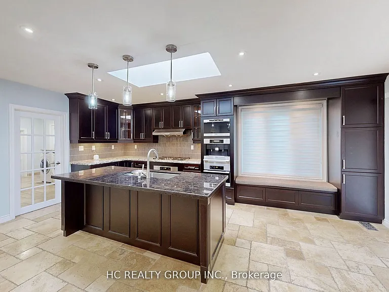 83 Fairway Heights Dr — Photo 9