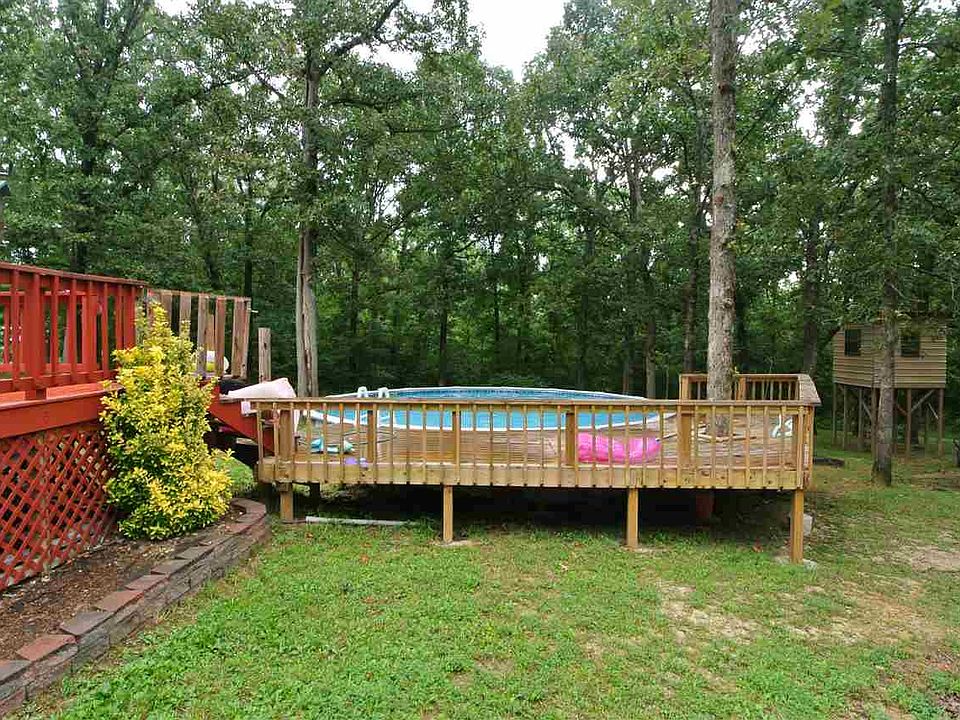 2nd image of 102 Oakhill Rd