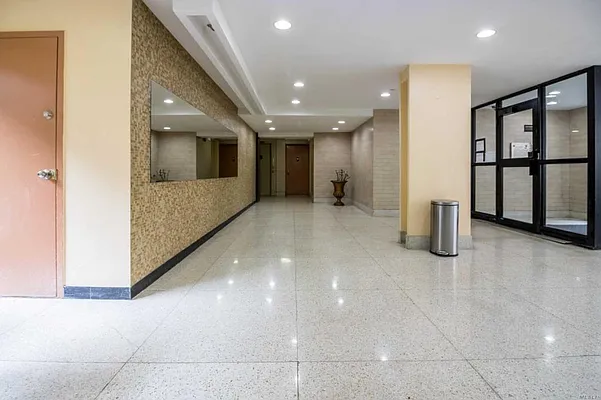 Sold by Prime Realty | media 15