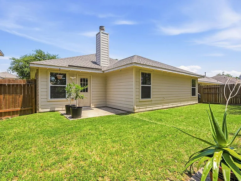 8022 Atwood Hills Ln — Photo 28