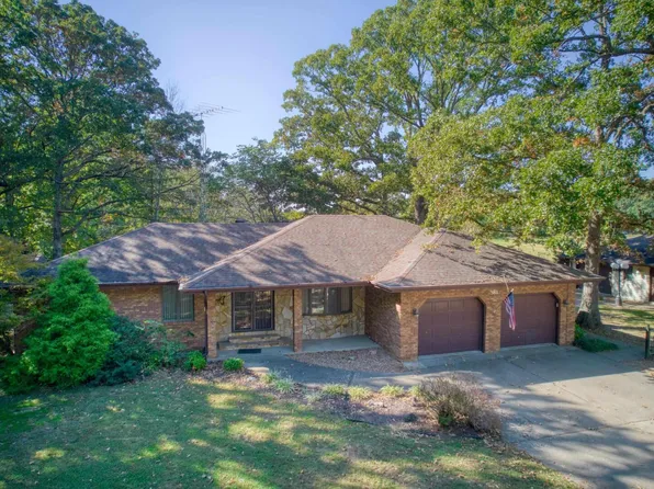 381 Martie Rd, Elkville, IL 62932