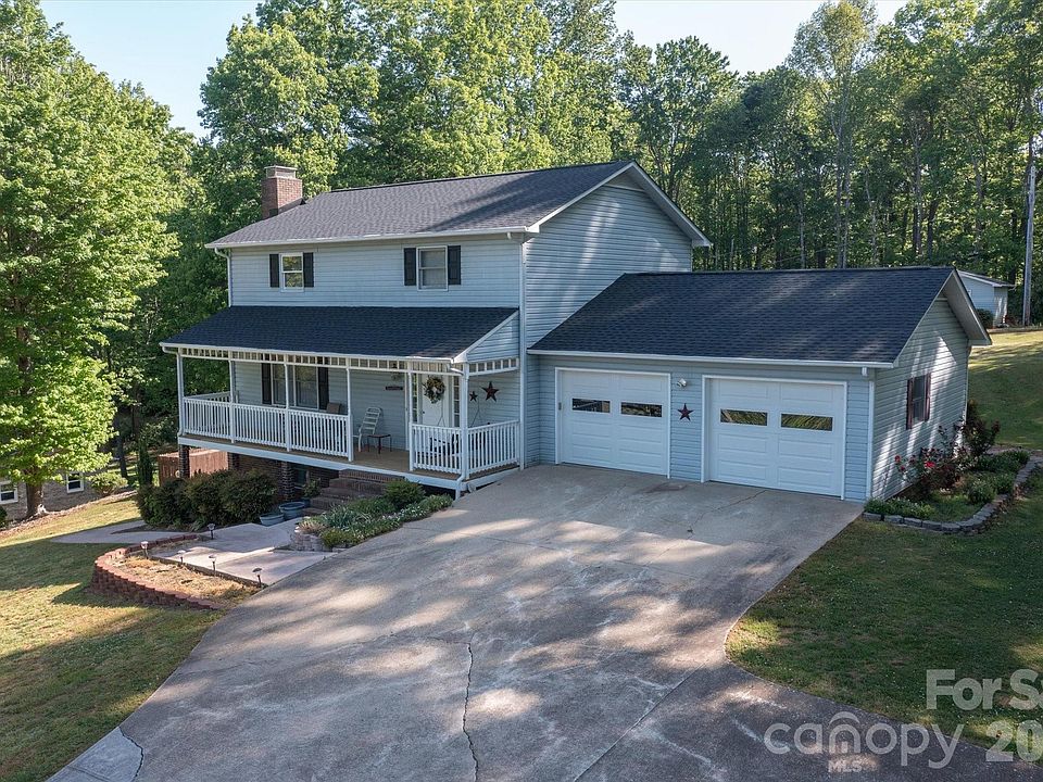1st image of 295 Cobblestone Dr