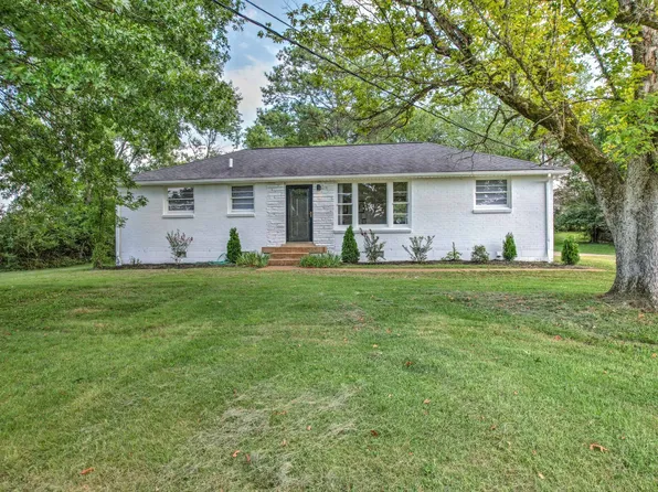 1016 N Graycroft Ave, Madison, TN 37115