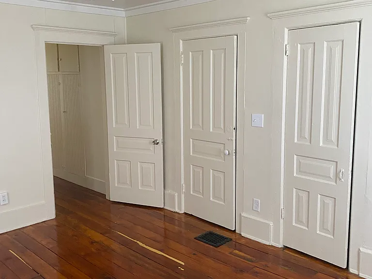 523 N Walnut St — Photo 19