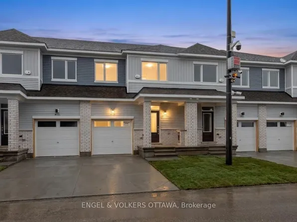 418 Les Emmerson Dr, Ottawa, ON K2J 7L7