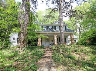 105 Valley Rd #B, Charlottesville, VA 22903