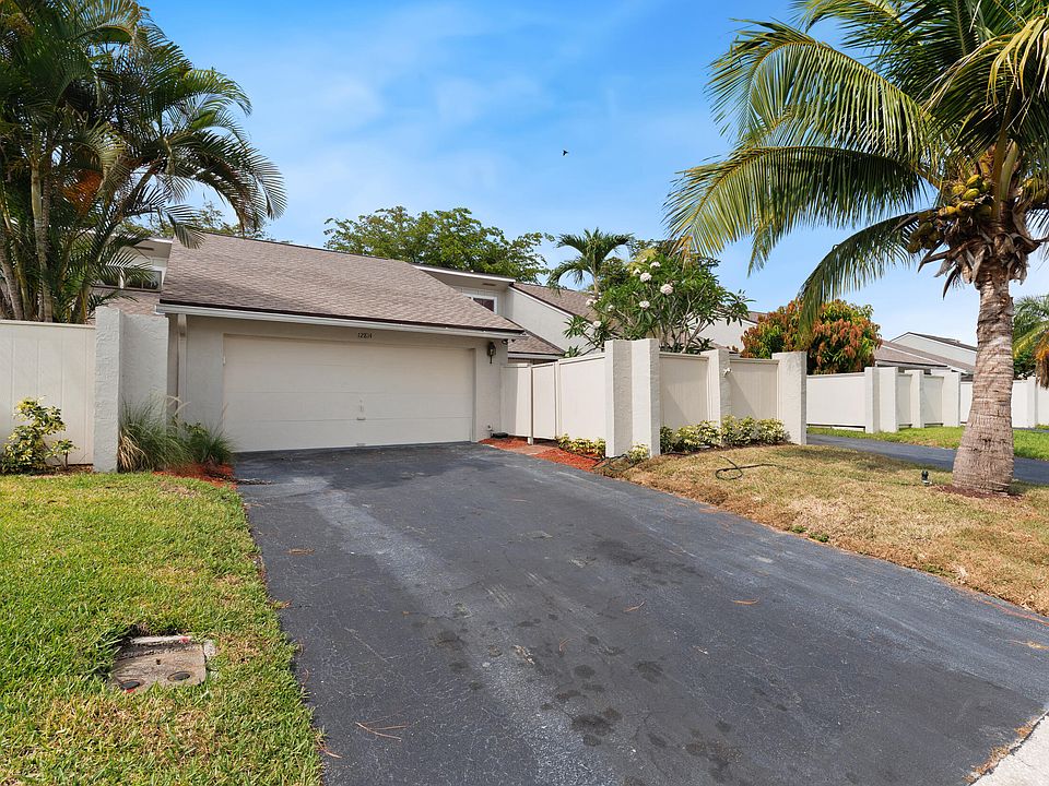 1st image of 12814 Spinnaker Lane
