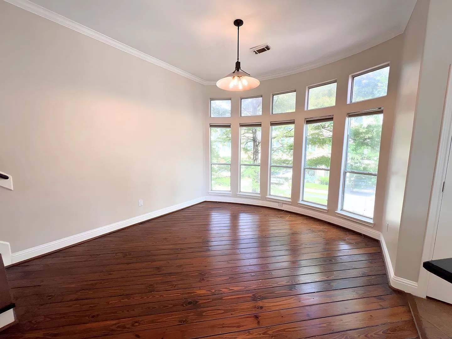 1304 Dart St Unit A **Ask About Our No Cash Deposit Option — Photo 4