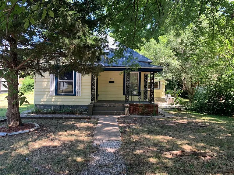 1444 N Sherman Ave — Photo 2