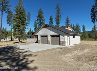 93 Cannon Ln, Blanchard, ID 83804