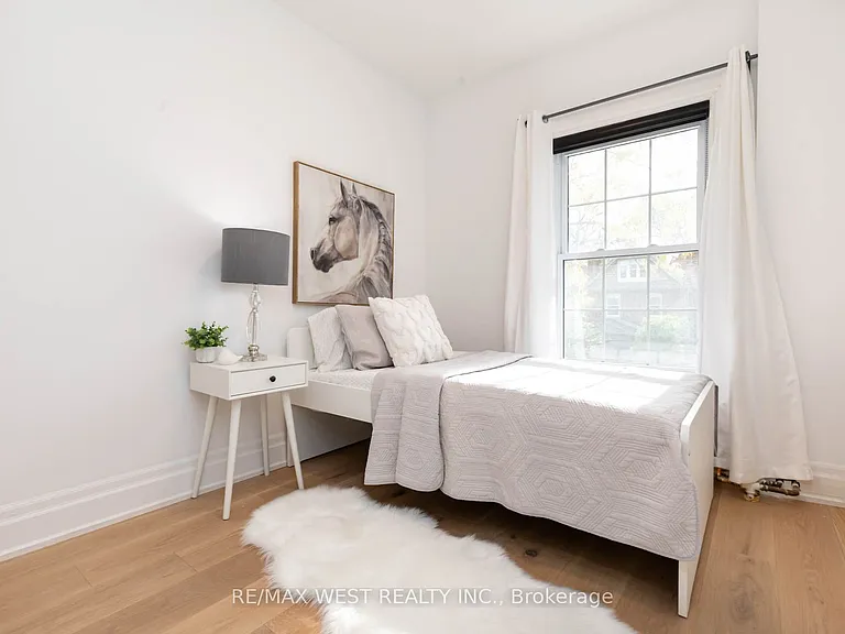 469 Clendenan Ave — Photo 15