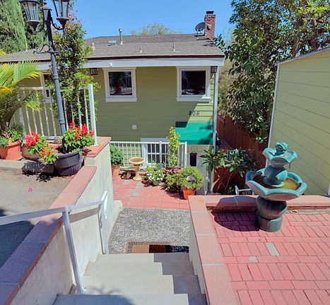 3rd image of 806 Skyland Dr