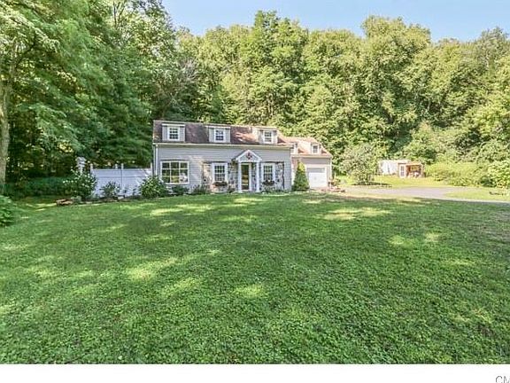 expansive front yard area