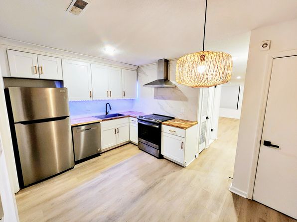 280 Fleming Rd APT C