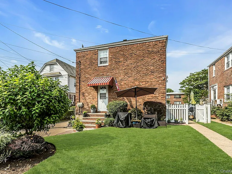 53 Carnation Ave #A — Photo 1