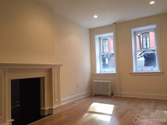 Rented by City Connections Realty | media 7