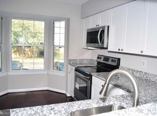 5071 Lambsgate Ln, Woodbridge, VA 22193