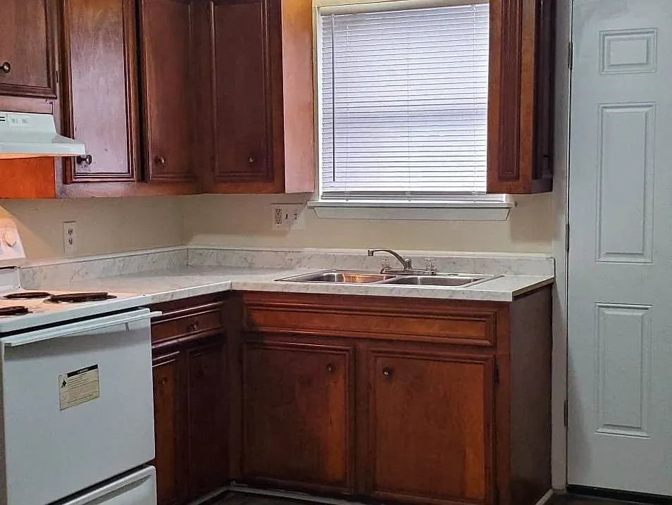 2 bed, 872 sqft, $850 — Photo 2