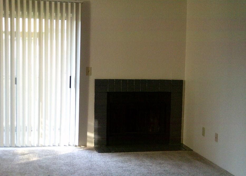 2nd image of 1023 East 74th St