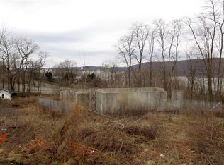 324 Simpson Pl, Peekskill, NY 10566