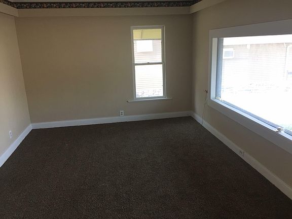 5th image of 11405 N Saginaw St #1