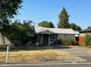 2352 W McAndrews Rd, Medford, OR 97501