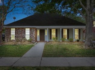 8729 Melrose Ln, River Ridge, LA 70123