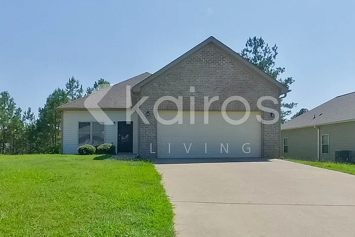 464 White Oak Cir
