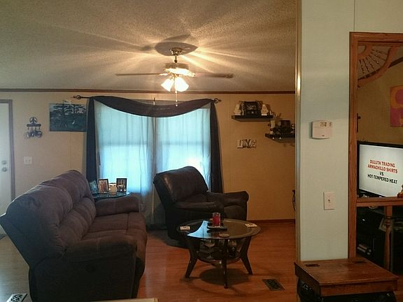 2nd image of 122 Alisha Dr