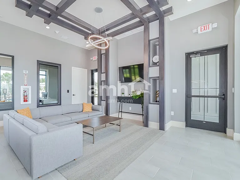 3735 Center Cove Ln — Photo 32