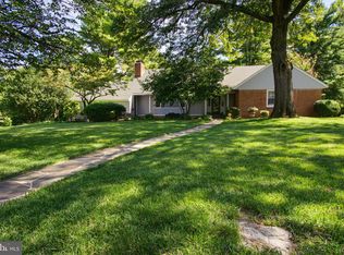 13219 Hillandale Rd, Hagerstown, MD 21742