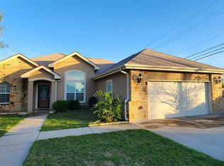 114 Alazan Dr, Eagle Pass, TX 78852