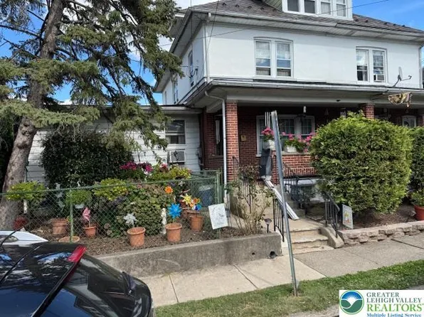 603 S Lynn St, Fountain Hill, PA 18015