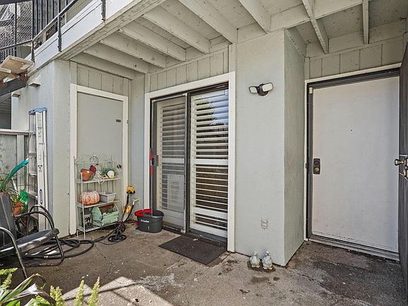 5th image of 6518 Embarcadero Dr APT 9