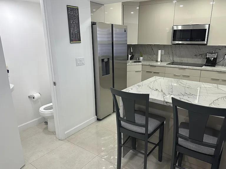 1560 W 46th St #228 — Photo 9