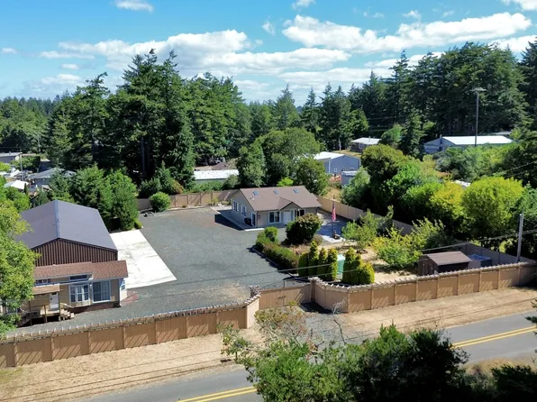 91525 Spaw Ln, Coos Bay, OR 97420
