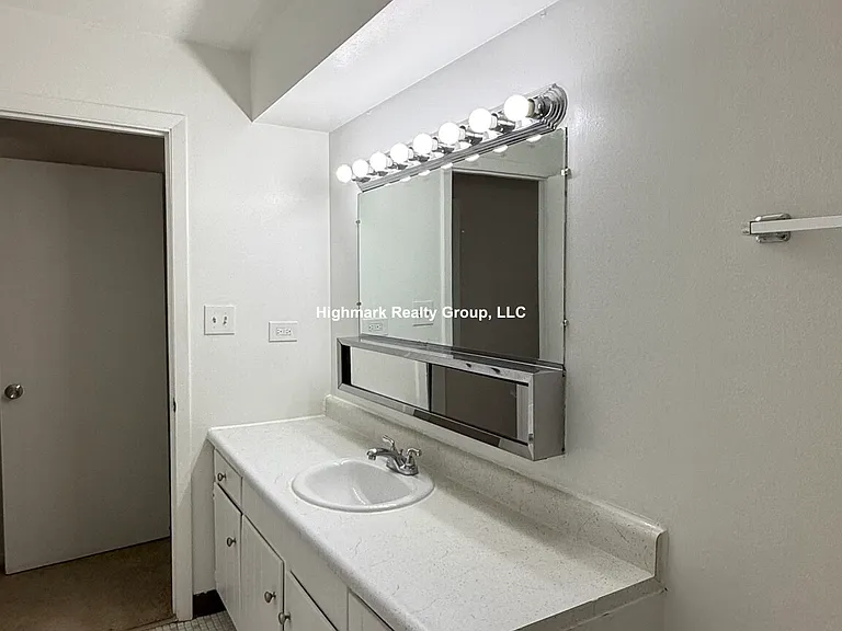 510 N Mill Rd #2E — Photo 14