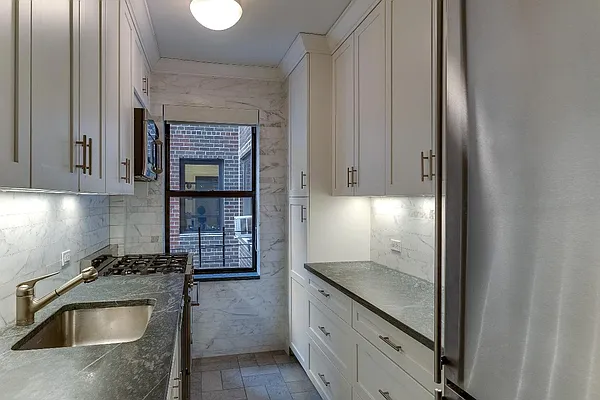 Sold by Real Direct | media 10