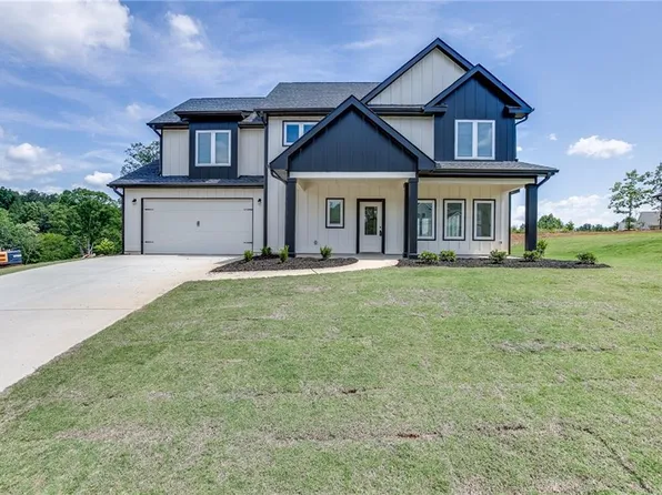 118 Boulder Dr, Toccoa, GA 30577