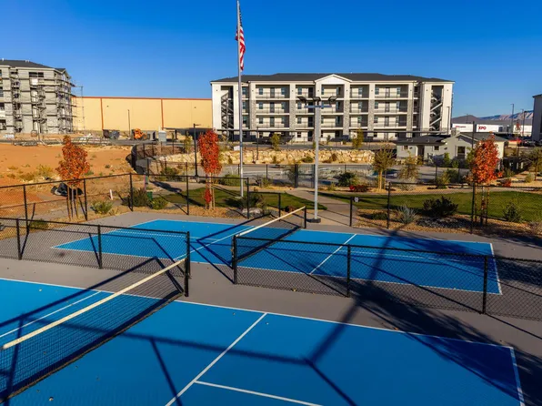 228 N Lone Rock Dr #103, Hurricane, UT 84737