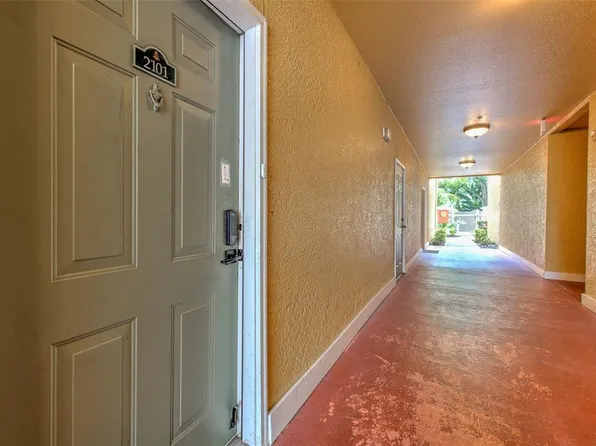 4207 S Dale Mabry Hwy Unit 2101, Tampa, FL 33611